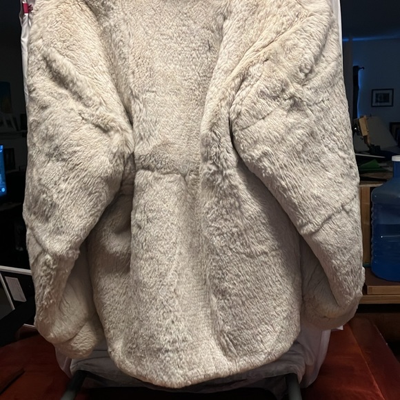 Custom Handcrafted Women’s Fur Coat; Made in Alaska, with Authentic Fur - Picture 10 of 12